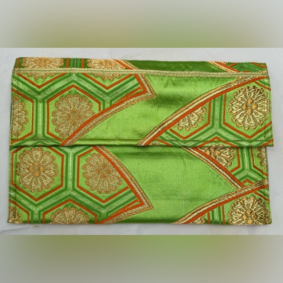 Handbags - Vibrant Green and Gold Women's Clutch